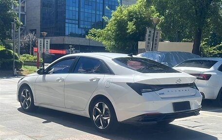 Hyundai Elantra, 2022 год, 1 205 000 рублей, 5 фотография
