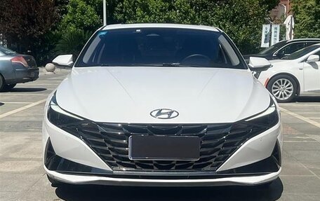 Hyundai Elantra, 2022 год, 1 205 000 рублей, 2 фотография