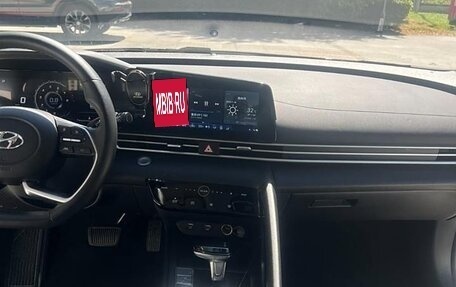 Hyundai Elantra, 2022 год, 1 205 000 рублей, 10 фотография