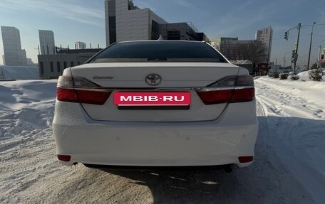 Toyota Camry, 2018 год, 1 800 000 рублей, 8 фотография