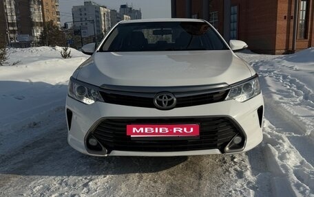 Toyota Camry, 2018 год, 1 800 000 рублей, 2 фотография