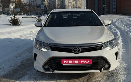 Toyota Camry, 2018 год, 1 800 000 рублей, 3 фотография