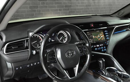 Toyota Camry, 2019 год, 3 540 000 рублей, 11 фотография