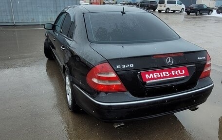 Mercedes-Benz E-Класс, 2004 год, 1 220 000 рублей, 10 фотография