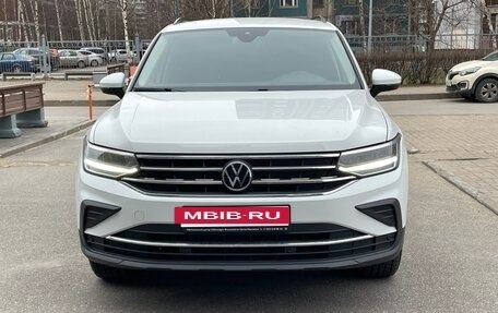 Volkswagen Tiguan II, 2021 год, 2 750 000 рублей, 3 фотография