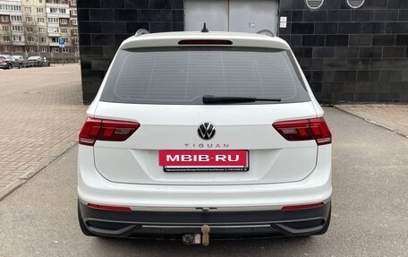 Volkswagen Tiguan II, 2021 год, 2 750 000 рублей, 4 фотография