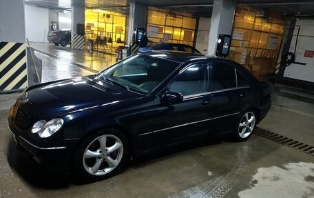 Mercedes-Benz C-Класс, 2004 год, 705 000 рублей, 3 фотография