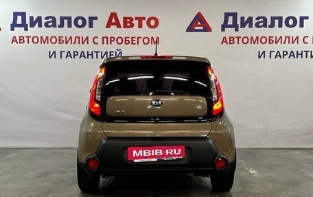 KIA Soul II рестайлинг, 2015 год, 700 000 рублей, 4 фотография