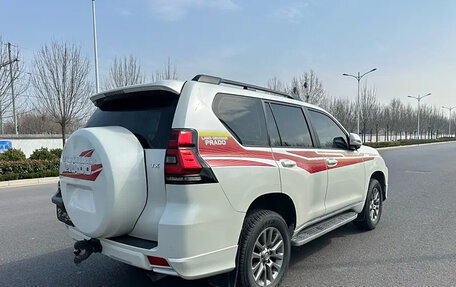 Toyota Land Cruiser Prado 150 рестайлинг 2, 2020 год, 5 300 000 рублей, 6 фотография