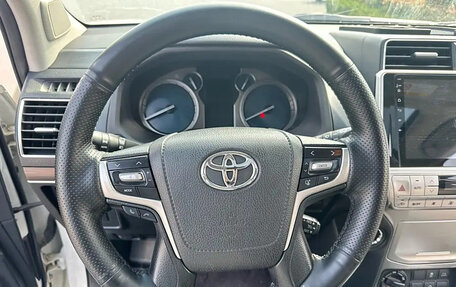 Toyota Land Cruiser Prado 150 рестайлинг 2, 2020 год, 5 300 000 рублей, 11 фотография