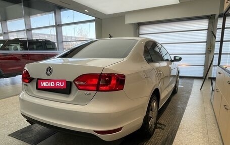 Volkswagen Jetta VI, 2013 год, 750 000 рублей, 5 фотография