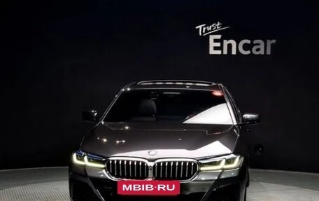 BMW 5 серия, 2021 год, 3 800 000 рублей, 2 фотография