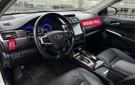 Toyota Camry, 2018 год, 1 900 000 рублей, 8 фотография