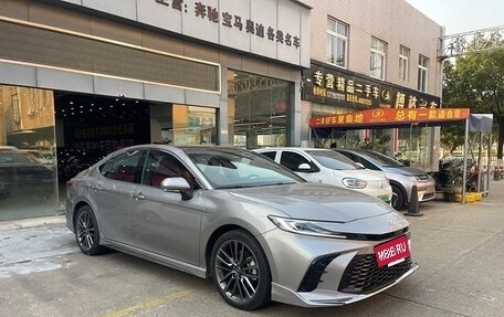 Toyota Camry, 2024 год, 3 900 000 рублей, 3 фотография