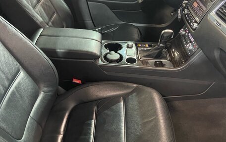 Volkswagen Touareg III, 2014 год, 2 100 000 рублей, 11 фотография
