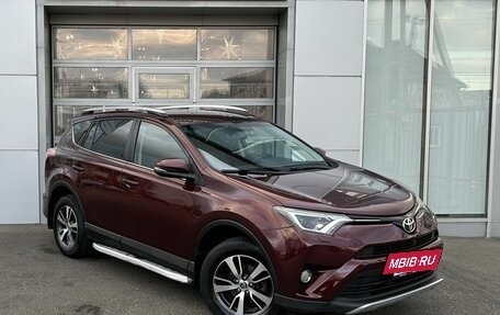 Toyota RAV4, 2017 год, 1 785 000 рублей, 3 фотография