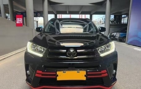 Toyota Highlander III, 2020 год, 3 100 000 рублей, 2 фотография