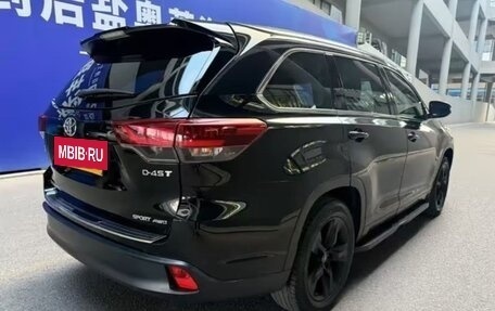 Toyota Highlander III, 2020 год, 3 100 000 рублей, 3 фотография