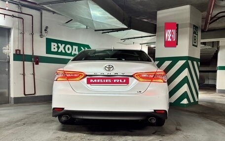 Toyota Camry, 2018 год, 3 400 000 рублей, 6 фотография