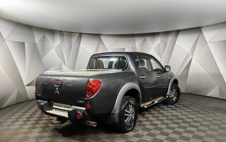 Mitsubishi L200 IV рестайлинг, 2013 год, 1 425 000 рублей, 2 фотография