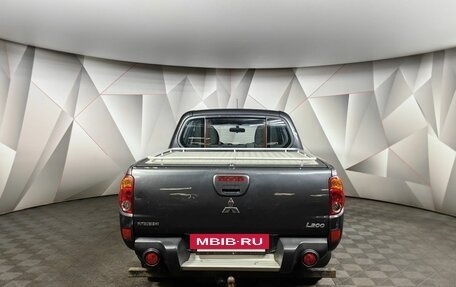 Mitsubishi L200 IV рестайлинг, 2013 год, 1 425 000 рублей, 8 фотография