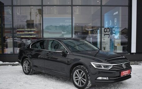 Volkswagen Passat B8 рестайлинг, 2019 год, 2 195 000 рублей, 3 фотография