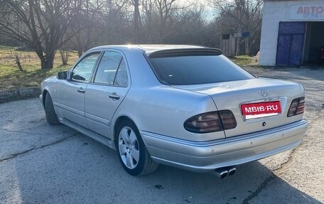 Mercedes-Benz E-Класс, 1997 год, 390 000 рублей, 5 фотография