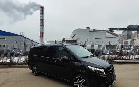 Mercedes-Benz V-Класс, 2018 год, 3 250 000 рублей, 3 фотография