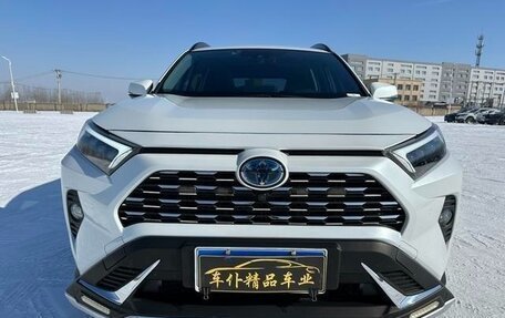 Toyota RAV4, 2021 год, 2 623 000 рублей, 2 фотография