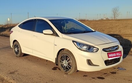 Hyundai Solaris II рестайлинг, 2012 год, 950 000 рублей, 4 фотография