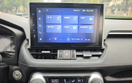 Toyota RAV4, 2021 год, 3 100 123 рублей, 10 фотография
