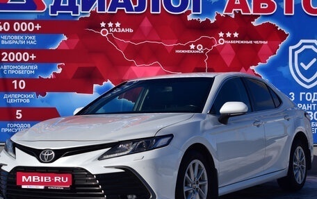 Toyota Camry, 2021 год, 3 400 000 рублей, 8 фотография