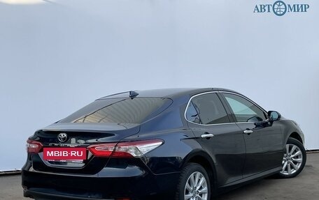 Toyota Camry, 2018 год, 2 540 000 рублей, 5 фотография