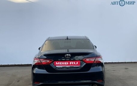 Toyota Camry, 2018 год, 2 540 000 рублей, 6 фотография