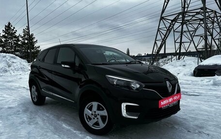 Renault Kaptur I рестайлинг, 2017 год, 1 205 000 рублей, 2 фотография