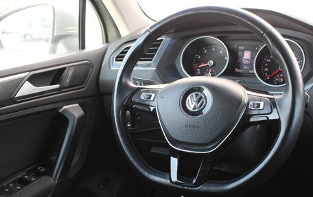 Volkswagen Tiguan II, 2019 год, 2 590 000 рублей, 14 фотография