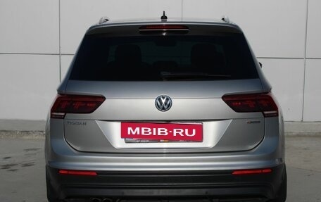 Volkswagen Tiguan II, 2019 год, 2 590 000 рублей, 6 фотография