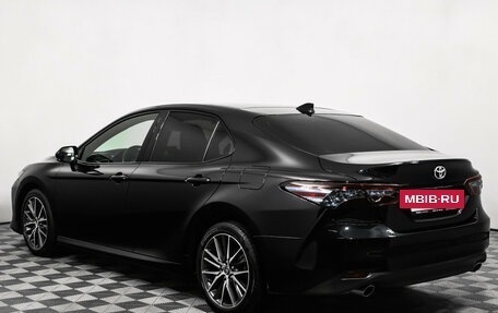 Toyota Camry, 2023 год, 3 900 000 рублей, 7 фотография