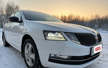 Skoda Octavia, 2017 год, 1 880 000 рублей, 2 фотография