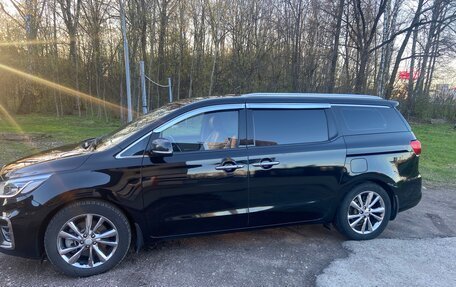 KIA Carnival III, 2019 год, 2 950 000 рублей, 4 фотография