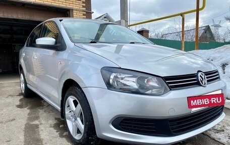 Volkswagen Polo VI (EU Market), 2013 год, 725 000 рублей, 2 фотография