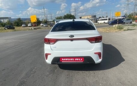 KIA Rio IV, 2019 год, 1 580 000 рублей, 3 фотография