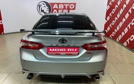 Toyota Camry, 2020 год, 2 950 000 рублей, 6 фотография