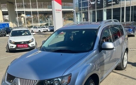 Mitsubishi Outlander III рестайлинг 3, 2007 год, 990 000 рублей, 1 фотография