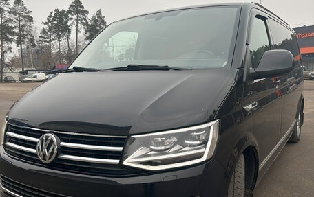 Volkswagen Multivan T6 рестайлинг, 2018 год, 4 750 000 рублей, 3 фотография