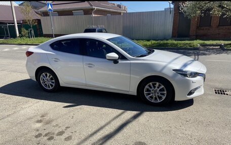 Mazda 3, 2018 год, 1 983 500 рублей, 2 фотография