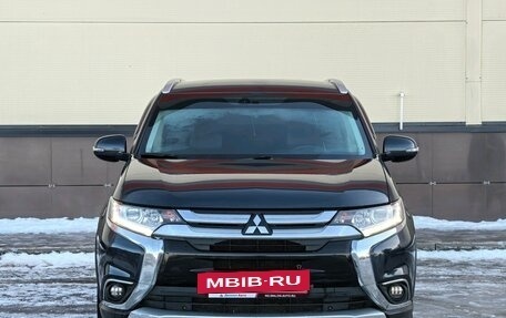 Mitsubishi Outlander III рестайлинг 3, 2018 год, 2 100 000 рублей, 2 фотография