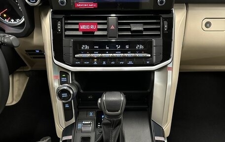 Toyota Land Cruiser, 2022 год, 12 500 000 рублей, 17 фотография