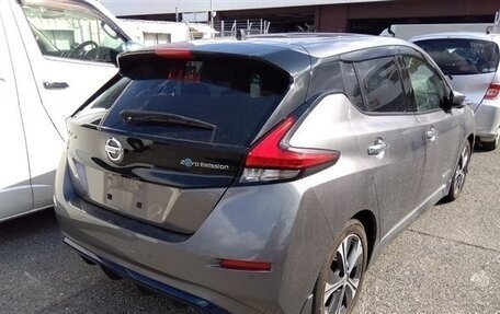 Nissan Leaf II, 2018 год, 1 350 000 рублей, 4 фотография