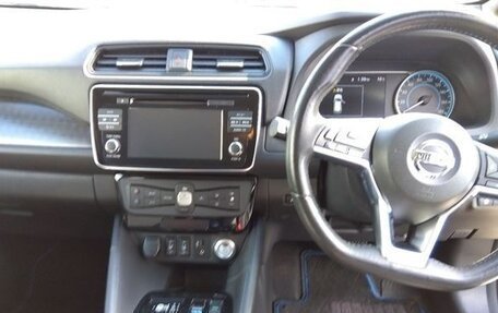 Nissan Leaf II, 2018 год, 1 350 000 рублей, 19 фотография